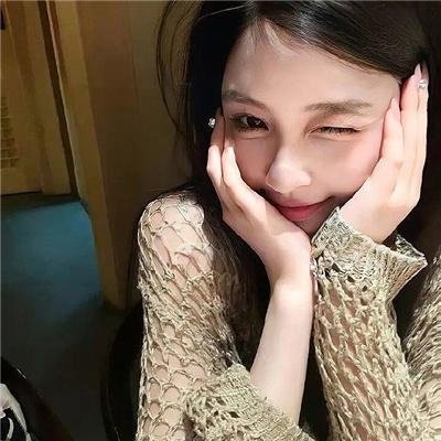迎风伫立的狮子